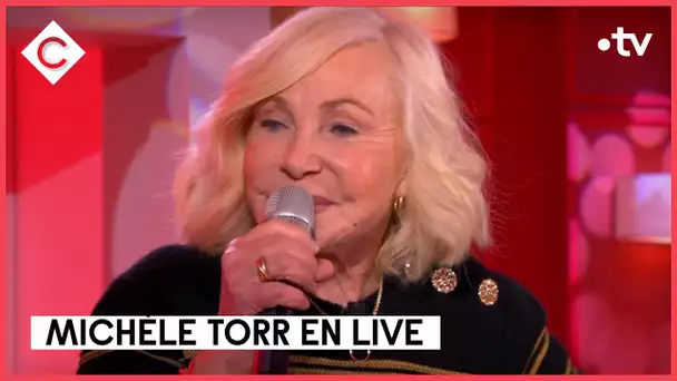Michèle Torr en live sur la scène de C à vous - 25/01/2023