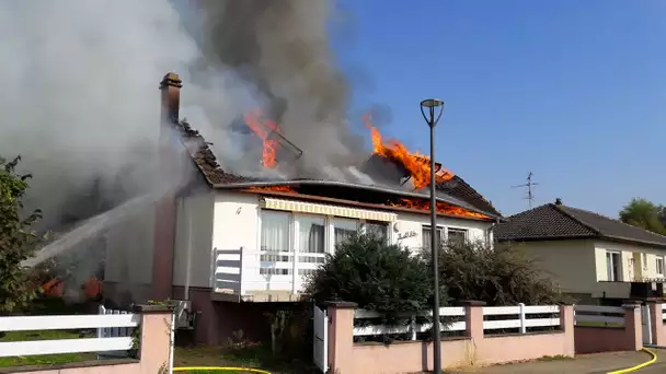 MA MAISON PREND FEU ... (Heureusement que..)