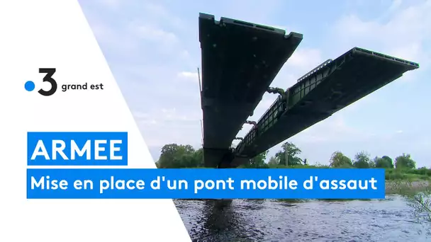 Mise en place pont mobile d’assaut par le 13ème régiment du génie