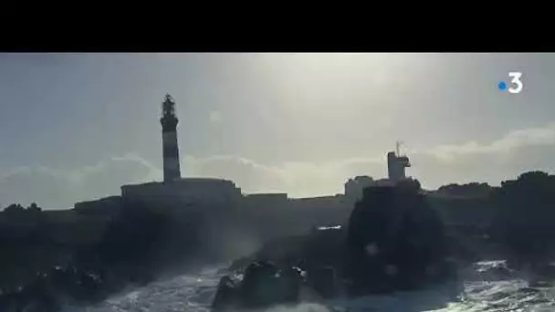 Deux chasseurs de tempête. Extrait du documentaire : Tempête sur l'Atlantique
