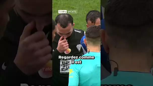 ⚡️ Ca chauffe entre l'arbitre et les joueurs ! #Shorts