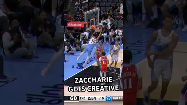 Zaccharie gets creative running the open floor 👀