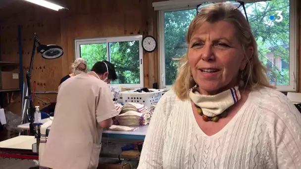 150 couturières bénévoles en renfort dans l'atelier Missegle pour confectionner des masques tricotés
