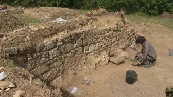 Archéologie : fouilles médiévales à Thollet