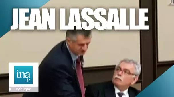 2014 : Accrochage entre Jean Lassalle et le PDG de Total | Archive INA
