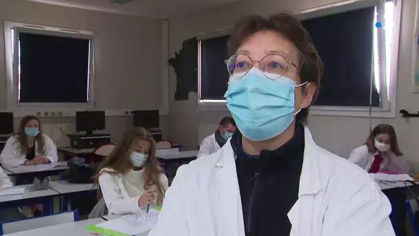 Nouveau protocole sanitaire au lycée Carnot à Bruay-la-Buissière.