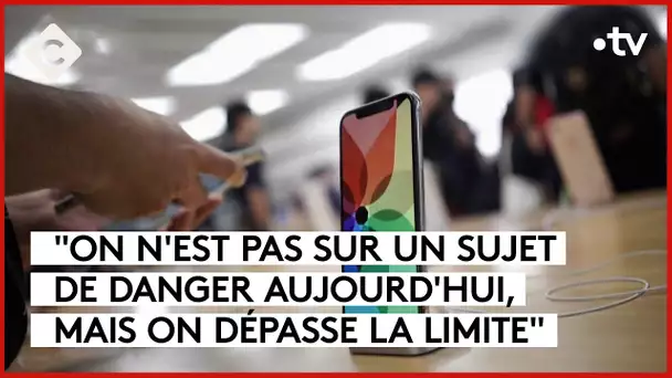 L’iPhone 12 retiré des ventes jusqu’à nouvel ordre en France - La Story - C à Vous - 13/09/2023