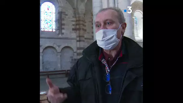 Le Mans : à la cathédrale, l'aurore pasquale a remplacé la veillée pour cause de couvre-feu