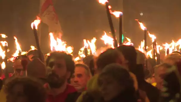 Montpellier : retraite aux flambeaux contre la réforme des retraites