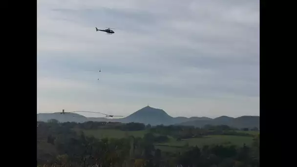 Le BRGM scanne la terre dans le Puy-de-Dôme avec un hélicoptère