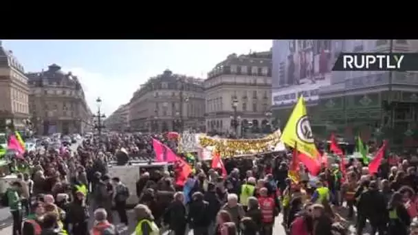 Paris : manifestation près de l’Assemblée nationale pendant l’examen de la réforme des retraites