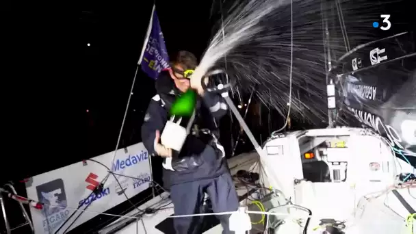 La joie de Xavier Macaire à l'arrivée de la première étape de la Solitaire du Figaro