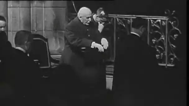 Le Maréchal Pétain à Paris