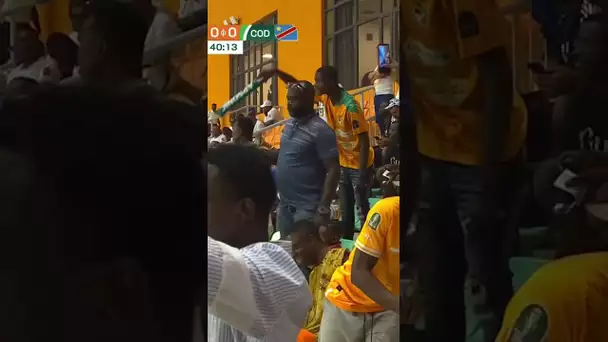 😂 Quand les spectateurs ivoiriens de Tanzanie - RD Congo apprennent que Ziyech a marqué