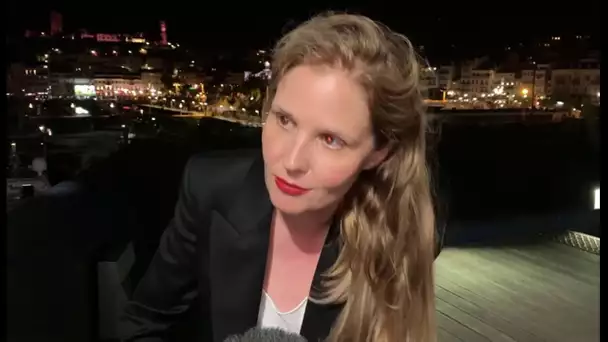 Justine Triet :  "Il y a un glissement vers l'idée qu'on doit penser à la rentabilité des films"