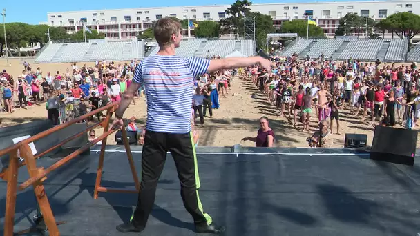 Barre de danse avec Karl Paquette sur la plage de Royan