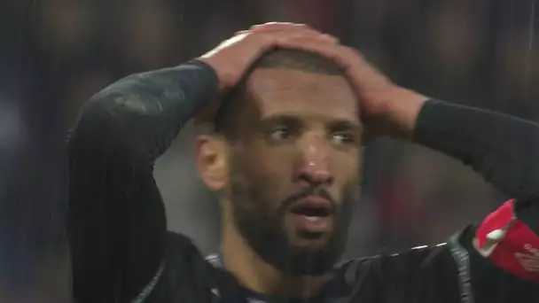 L'énorme boulette de Yunis Abdelhamid qui offre le but à Jonathan David !