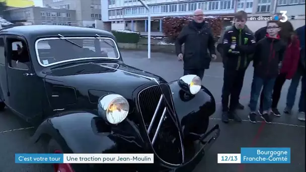 C&#039;est votre tour - Une traction pour Jean Moulin !