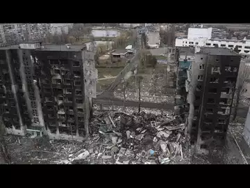 Ukraine : 26 corps retrouvés sous des bâtiments en ruine à Borodyanka