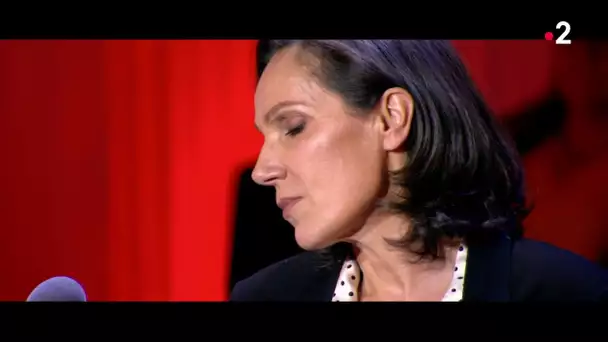 Béatrice Uria Monzon interprète en live "L'amour est un oiseau rebelle" #ONPC