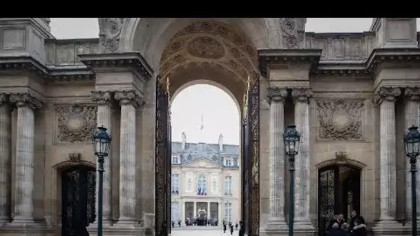 Quand un célèbre producteur recrute pour l'Elysée