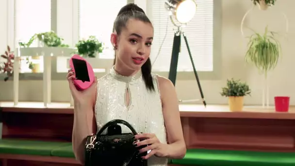 I ♥ Descendants - Le 'What&#039;s in my bag' de Sofia Carson