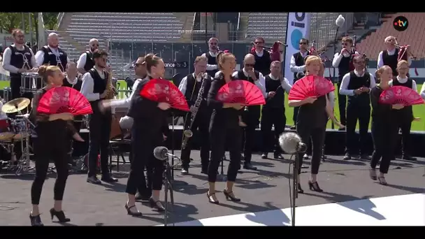 Bagad Sonerien an Oriant (Lorient) - Grand Spectacle des bagadoù