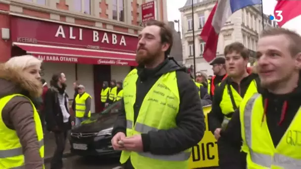 Municipales à Lille : Gilets jaunes et NPA s'allient pour présenter une liste