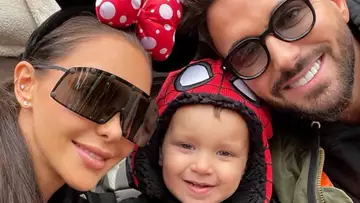 Nabilla et Thomas Vergara renvoyés de Disneyland Paris parce qu'ils ne portaient pas leurs masques ? Un blogueur dénonce