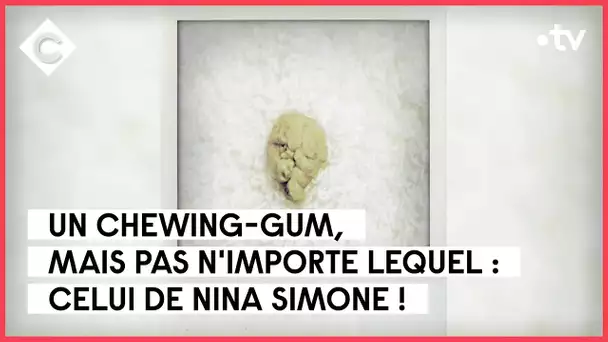 Le chewing gum de Nina Simone : une bulle de musique - L’Oeil de Pierre Lescure -C à Vous-31/10/2022