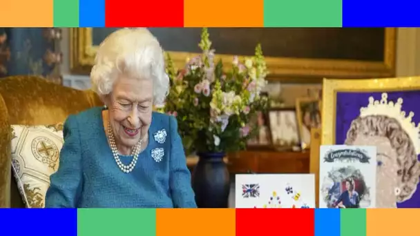 👑  Elizabeth II en chaise roulante ? L'angoisse du Royaume-Uni