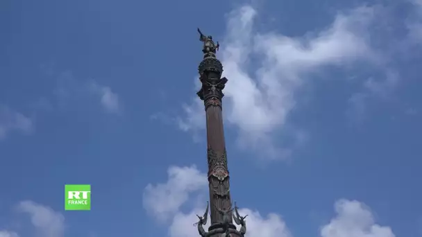 Barcelone : des manifestants défendent le monument de Christophe Colomb
