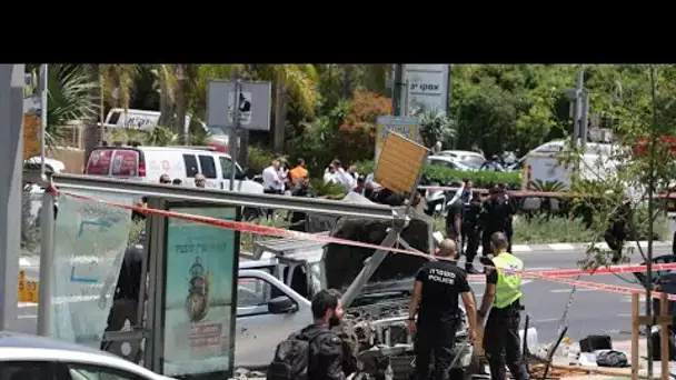 Israël : un attentat à la voiture-bélier fait au moins sept blessés à Tel-Aviv • FRANCE 24