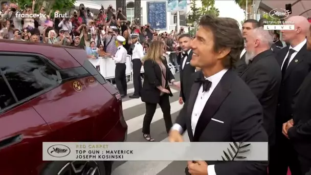 #Cannes2022. Tom Cruise à la rencontre de ses fans en bas des marches