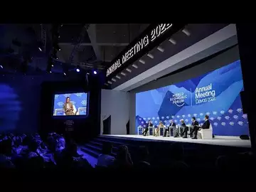 Roberta Metsola : "L'UE doit ouvrir ses portes à l'Ukraine qui se bat pour les valeurs …