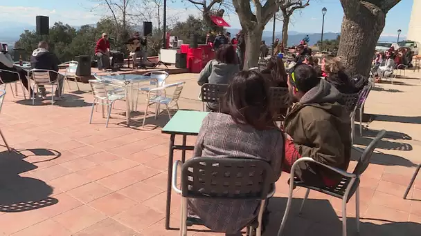 Covid, les musiciens autorisés à jouer sur les terrasses des bars et restaurants en Catalogne