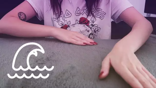 ASMR FRANCAIS ⚪️ BRUIT DE VAGUES 🌊 caresses sur une couverture