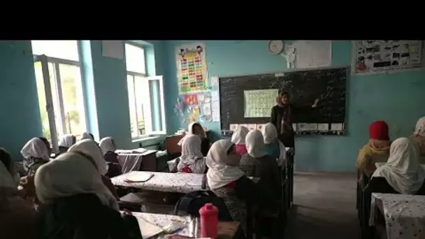 Afghanistan : les étudiantes de Kaboul mises au ban de l'école • FRANCE 24