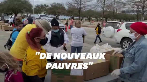 Au Texas, les habitants se ruent sur les distributions d'eau et de nourriture