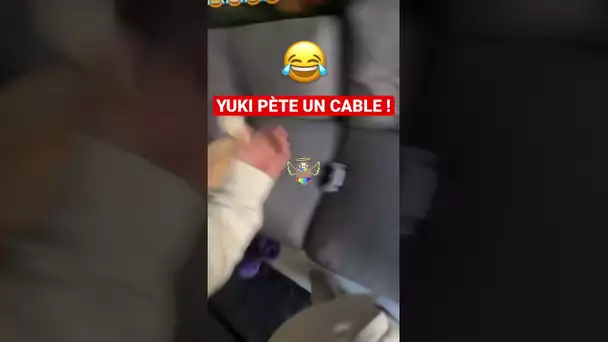 YUKI PÈTE UN CABLE AVEC MICHOU ! 😂😂