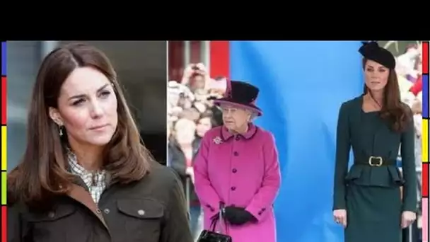 Kate Middleton et la reine sont-elles amies? Le langage corporel montre une «tension visible»