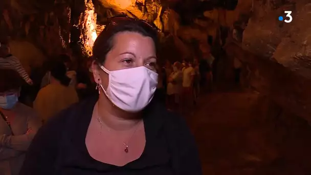 Doubs : Arpenter la grotte d'Osselle en temps de canicule