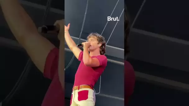 L’arrivée de Benson Boone à Lollapalooza à Paris.
