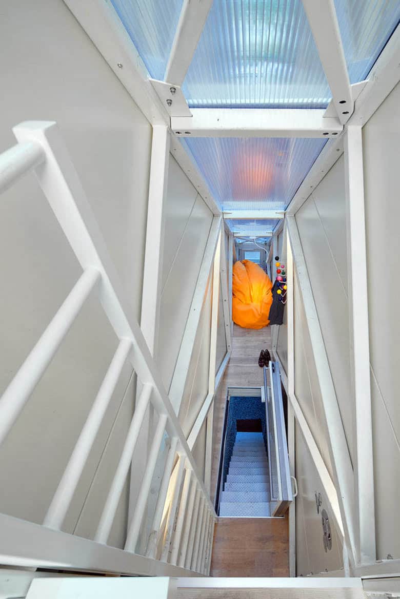 http://www.jebiga.com/keret-house-world-narrowest-home-warsaw-poland/