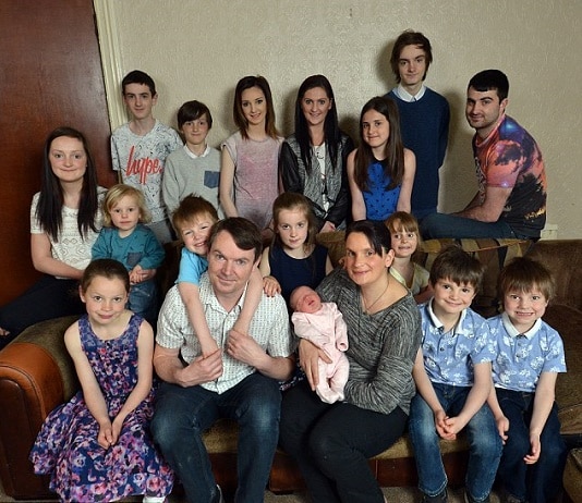 La plus grande famille britannique accueille son vingtième enfant !