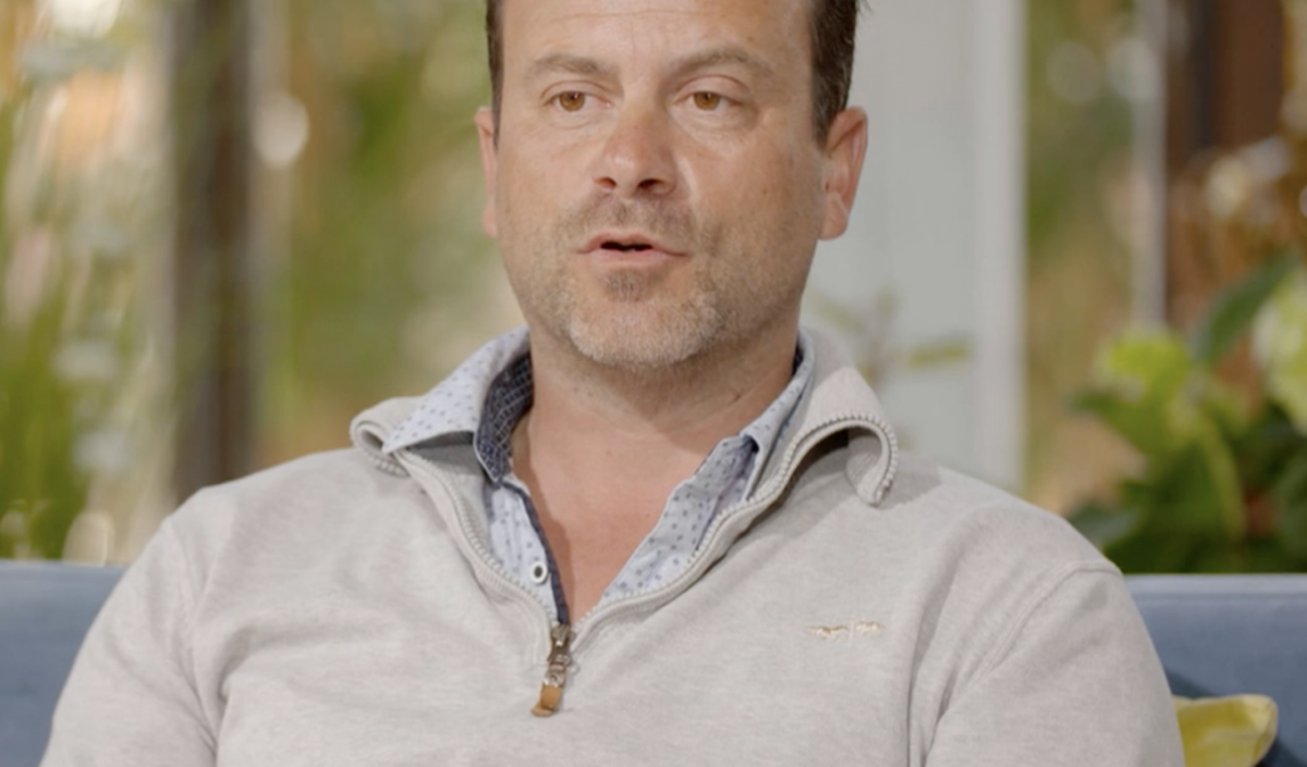 Vincent L Amour Est Dans Le Pre 2021 Seduit Par Natacha Il Fait Fuir Les Barrieres Allo Trends