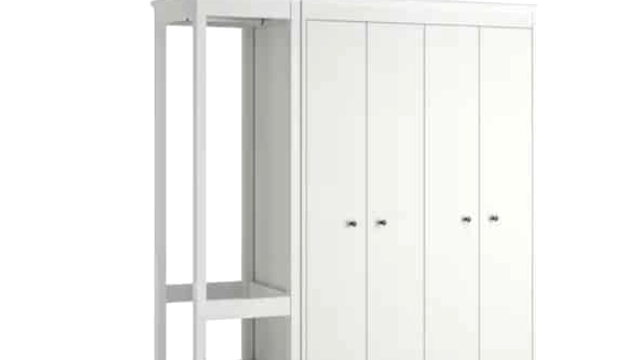 Ikea vend une armoire très élégante et bon marché pour son appartement !